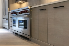 Oak-kitchen-cabinet-oven