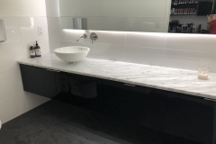 Hair-salon-bathroom