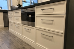 White-kitchen-cabinets-microwave